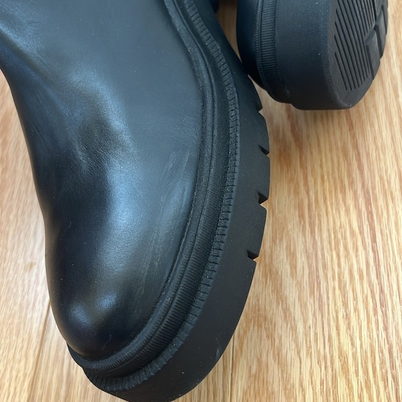 Zara Men’s EU42/9 Black Leather pull on Boots. main image 10